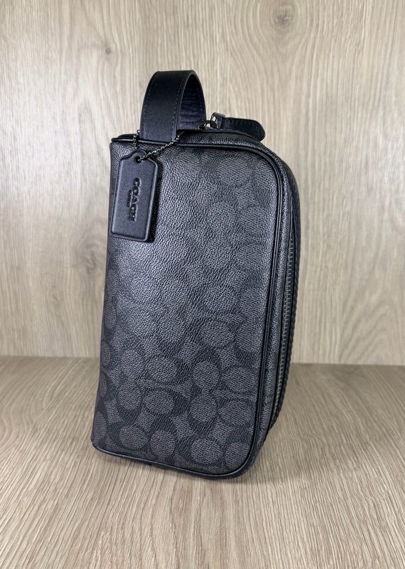 Sobaquera pequeña Coach