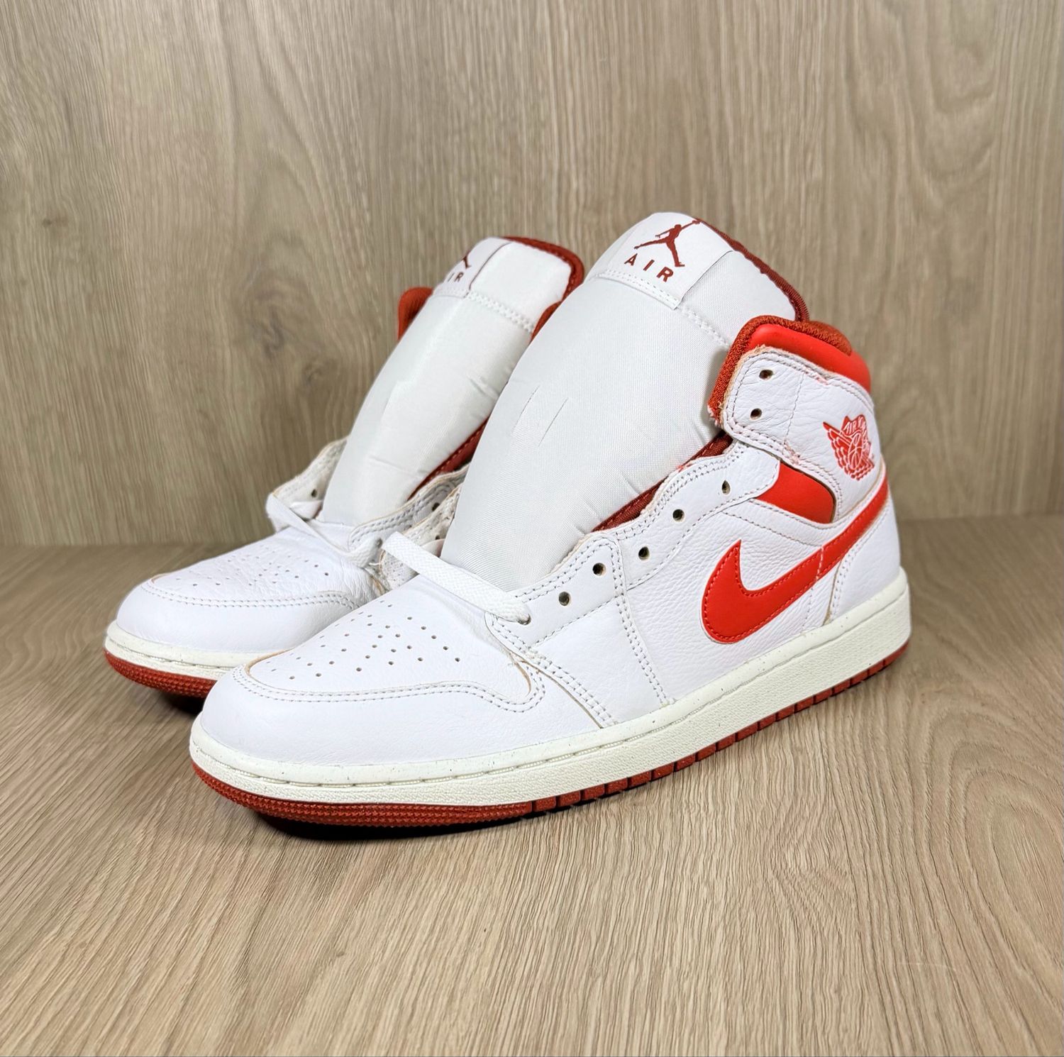 Jordan 1 mid