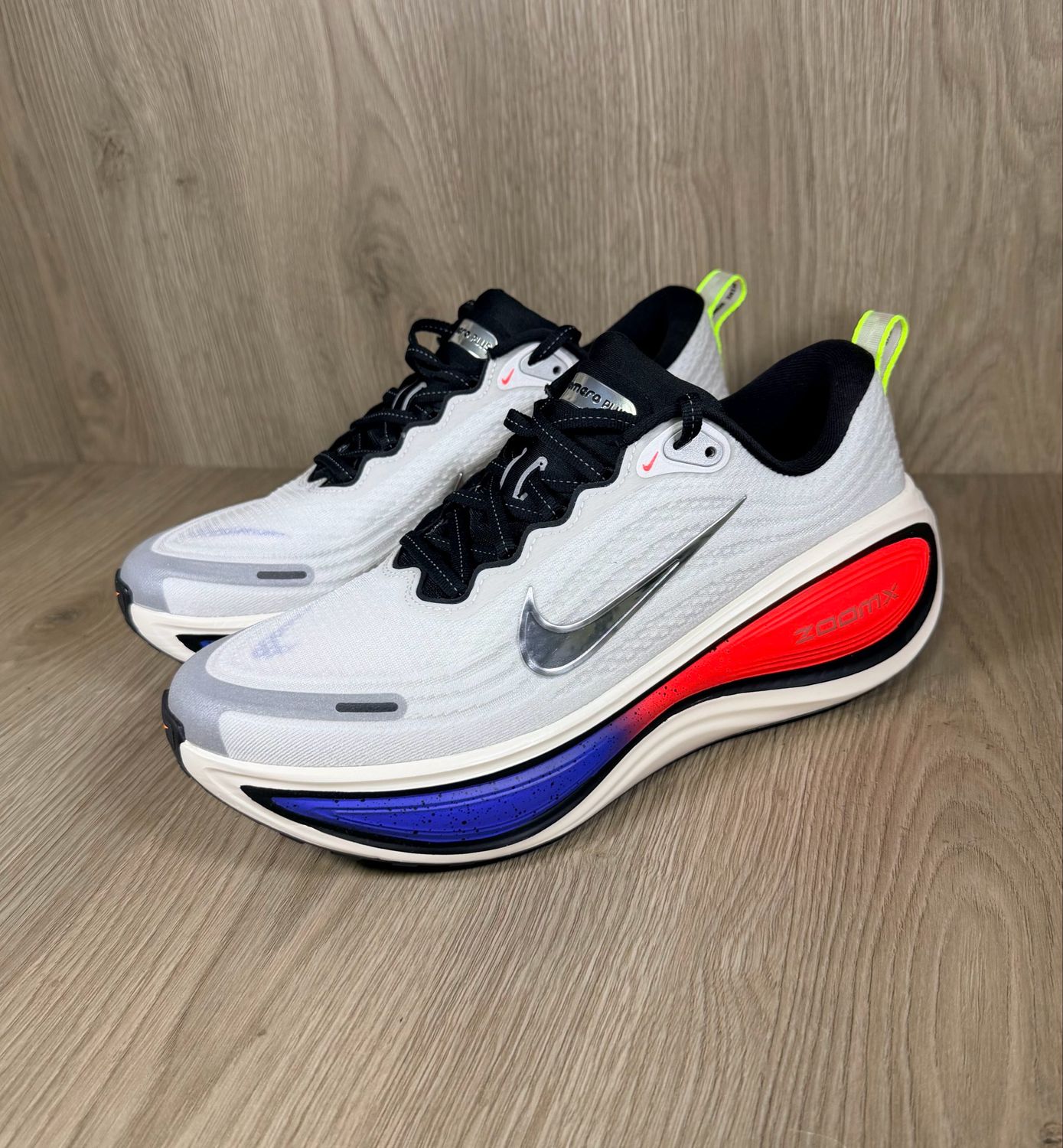 Nike Vomero Plus