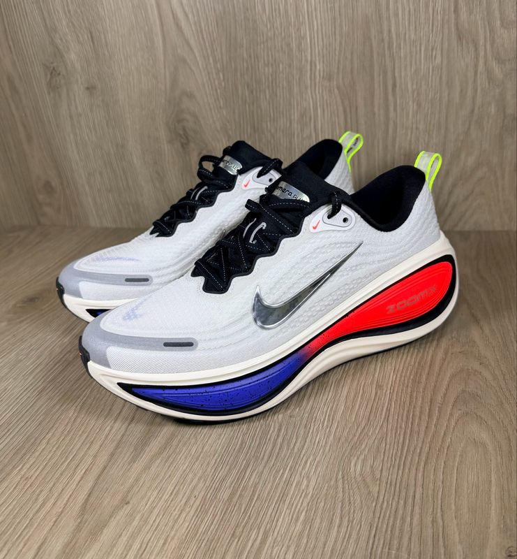 Nike Vomero Plus