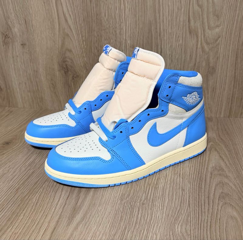 Jordan 1 retro High UNC
