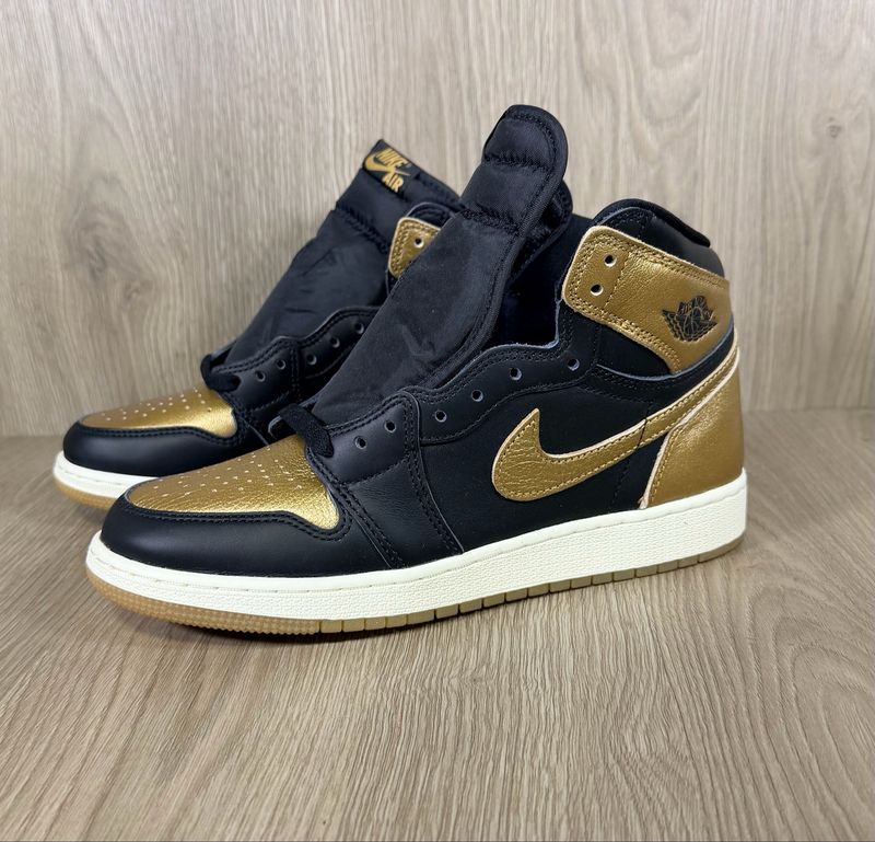 Jordan 1 High Metallic gold