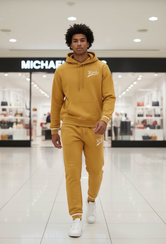 Conjunto de pantalon y sudadera Michael Kors