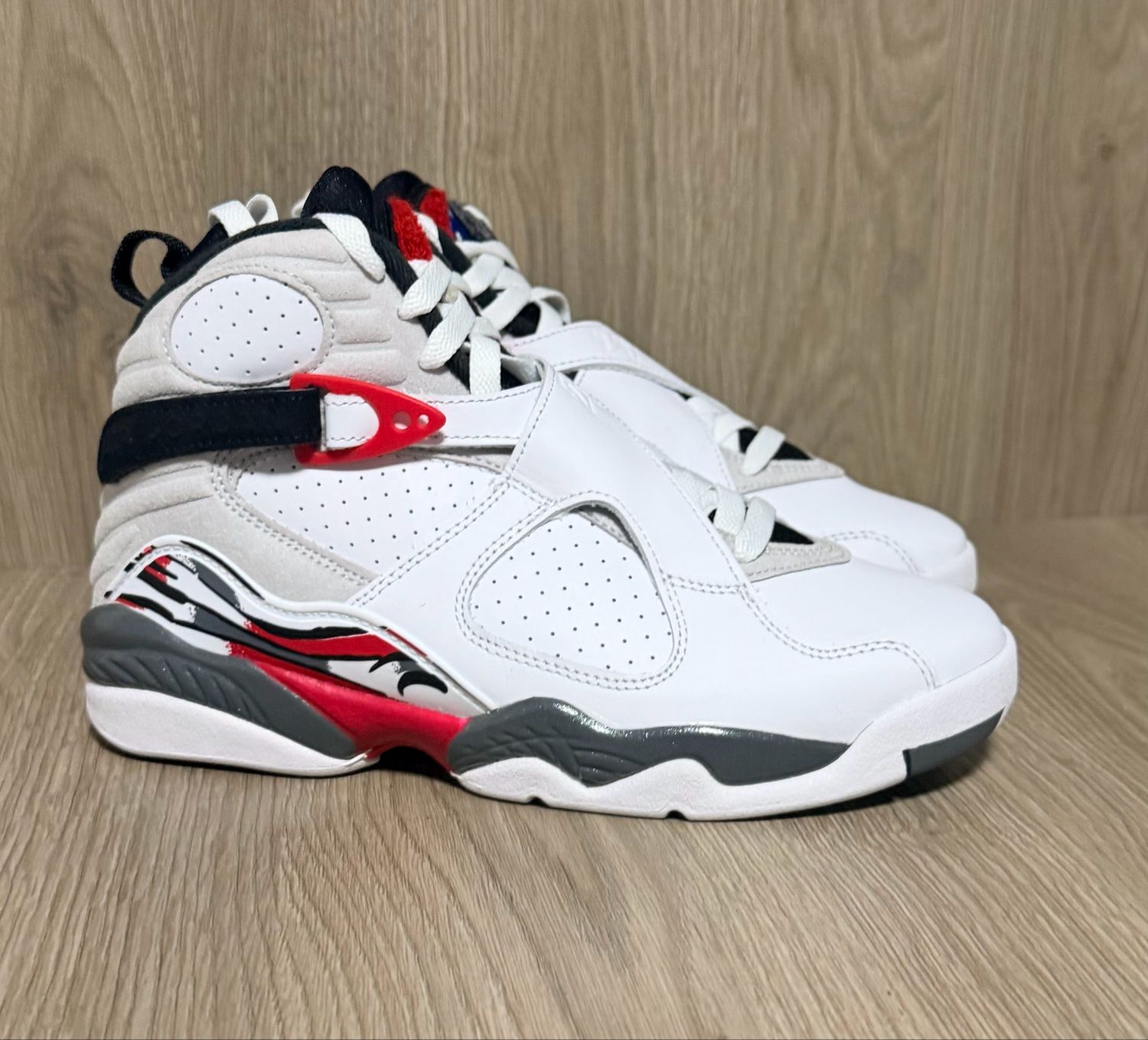 Jordan retro 8 Bugs Bunny