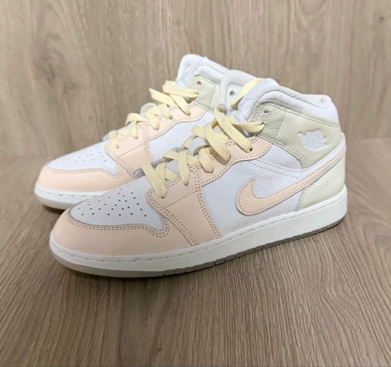 Jordan 1 Mid