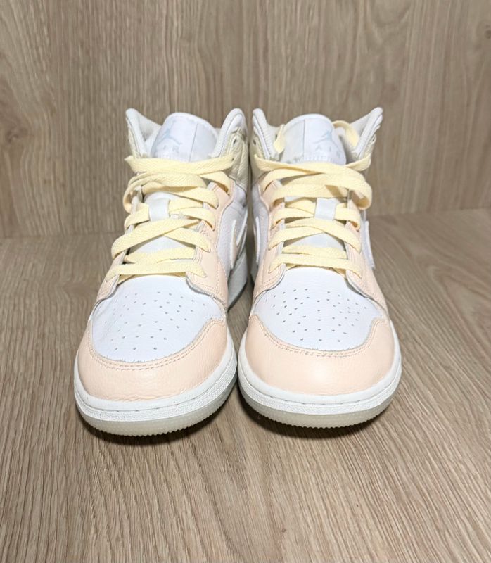 Jordan 1 Mid