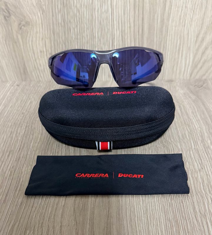 Gafas carrera ducati