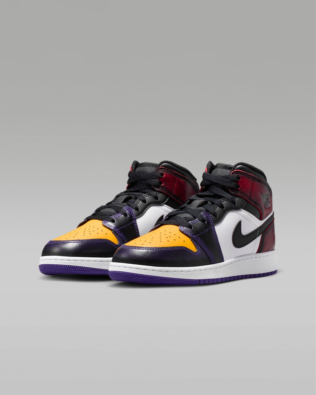 Air Jordan 1 mid lakers