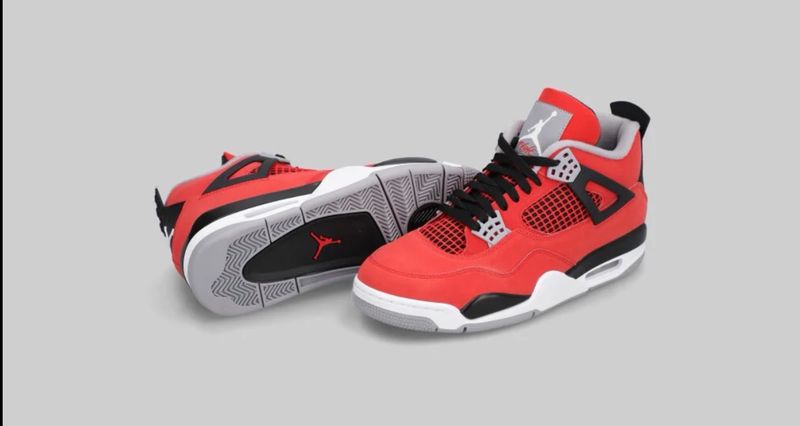 Jordan 4 Toro bravo