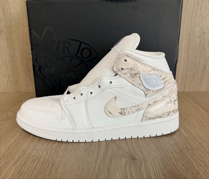 Jordan 1 mid white field silver