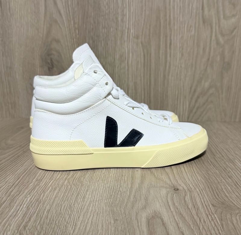 Tenis veja