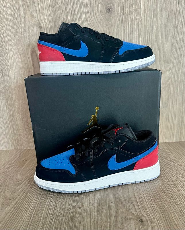 Jordan 1 low true blue varisity red