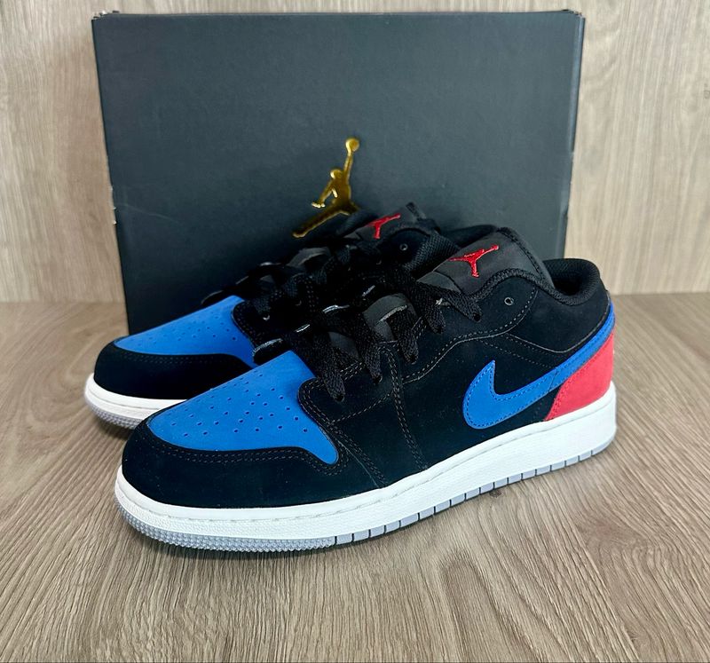 Jordan 1 low true blue varisity red