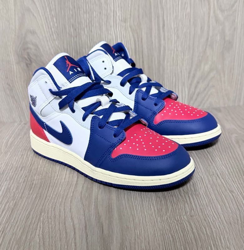 Jordan 1 mid rare air