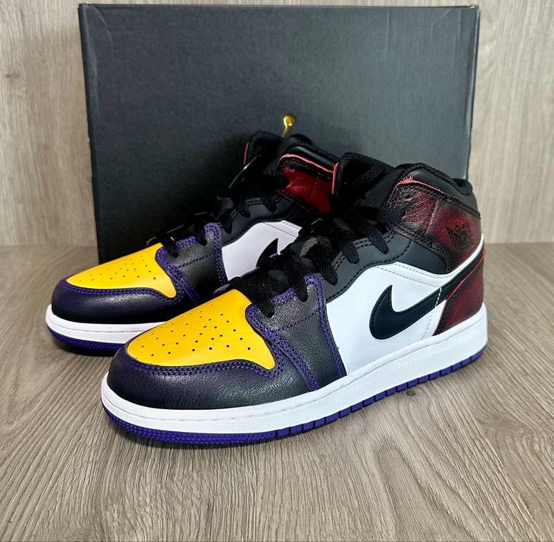 Jordan 1 mid LA to Chicago