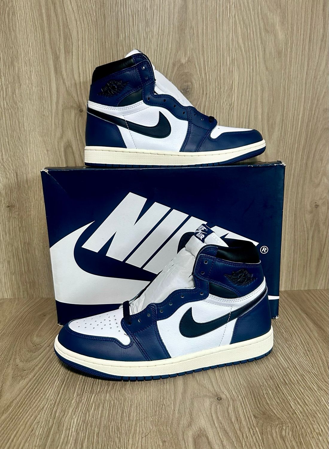 Jordan 1 High Midnight navy