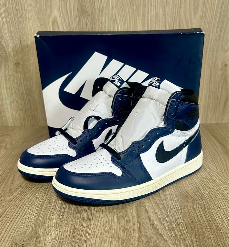 Jordan 1 High Midnight navy