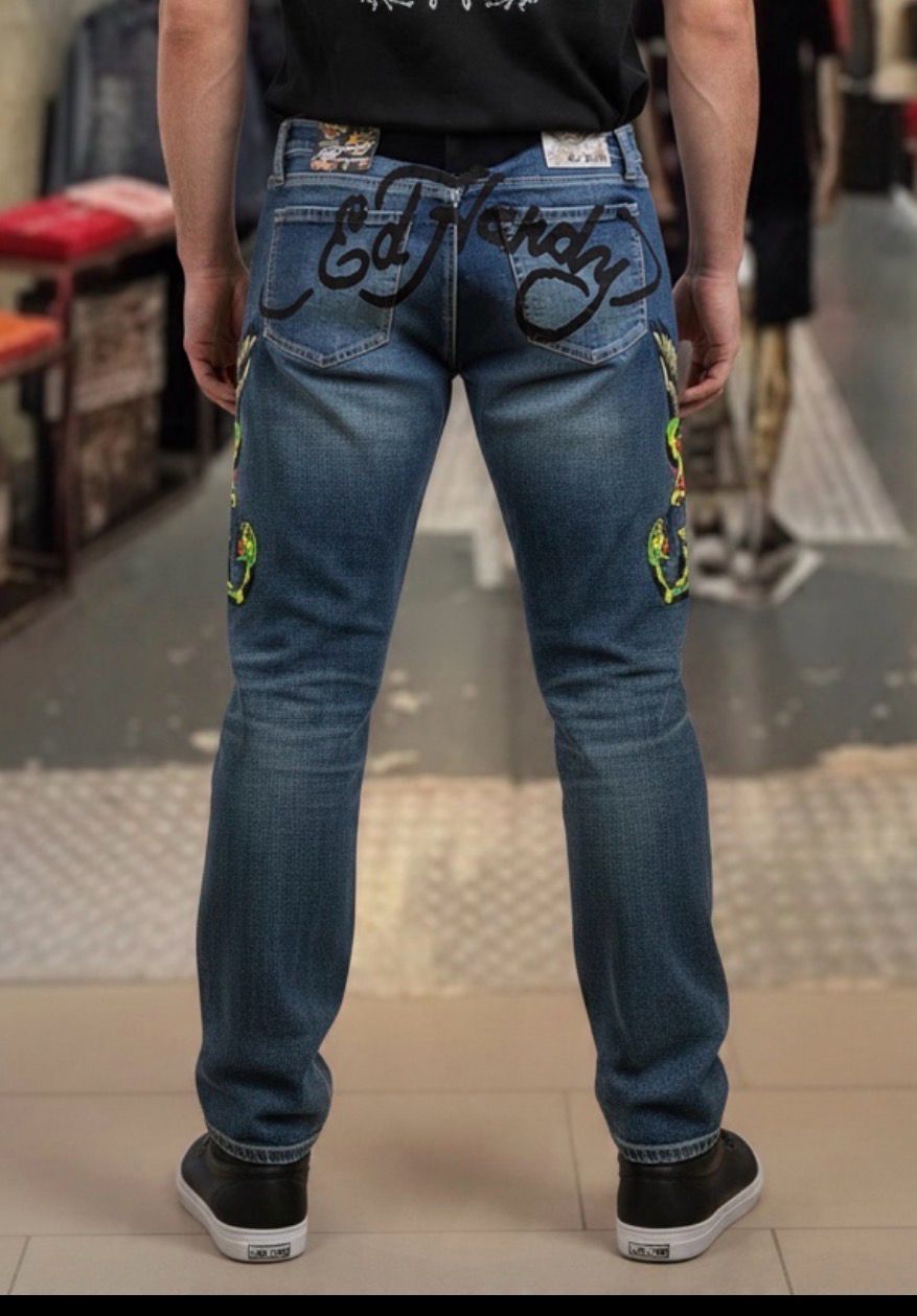 Pantalla ed hardy