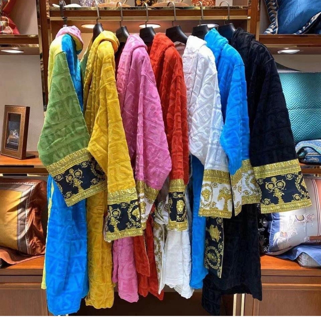 ROBES