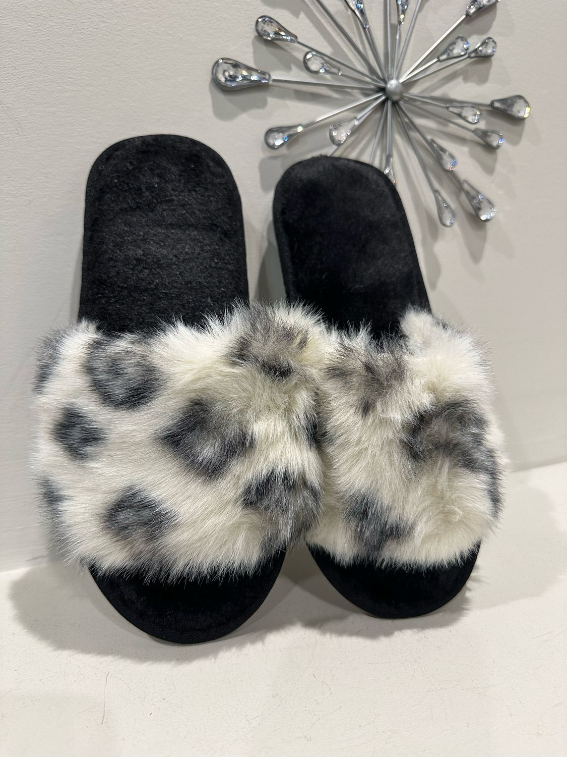 LV Cream Slippers 8/9