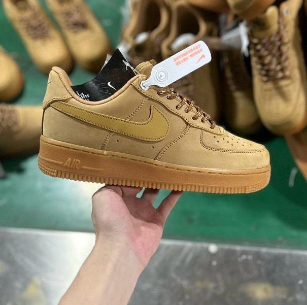 Nike Air Force 1 07’ Wheat Women’s 8.5