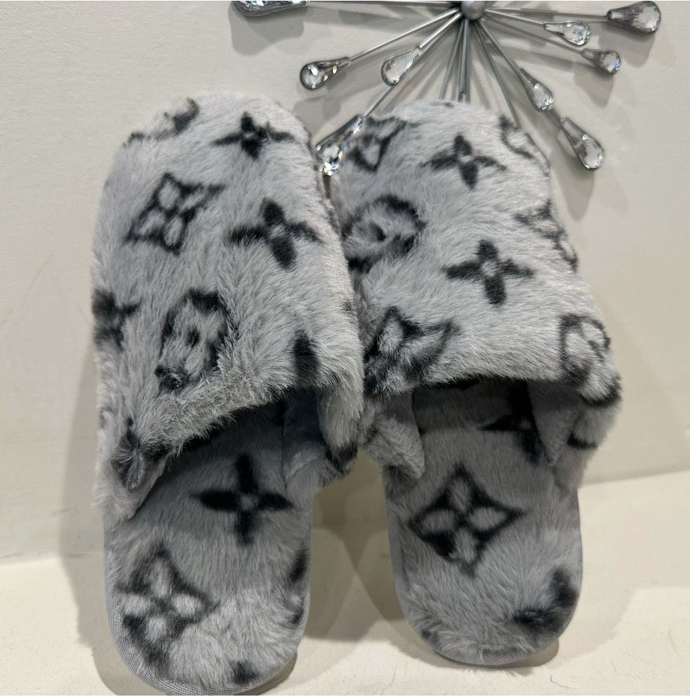 LV Gray Slippers 9/10
