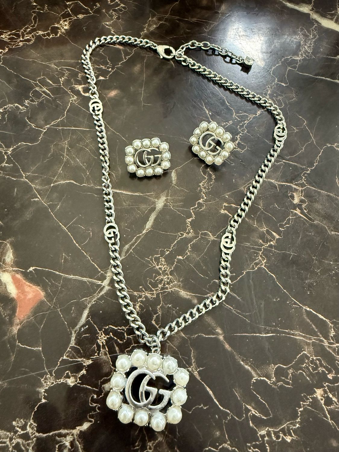 Gucci Silver—Pearl Necklace &amp; Earrings Set