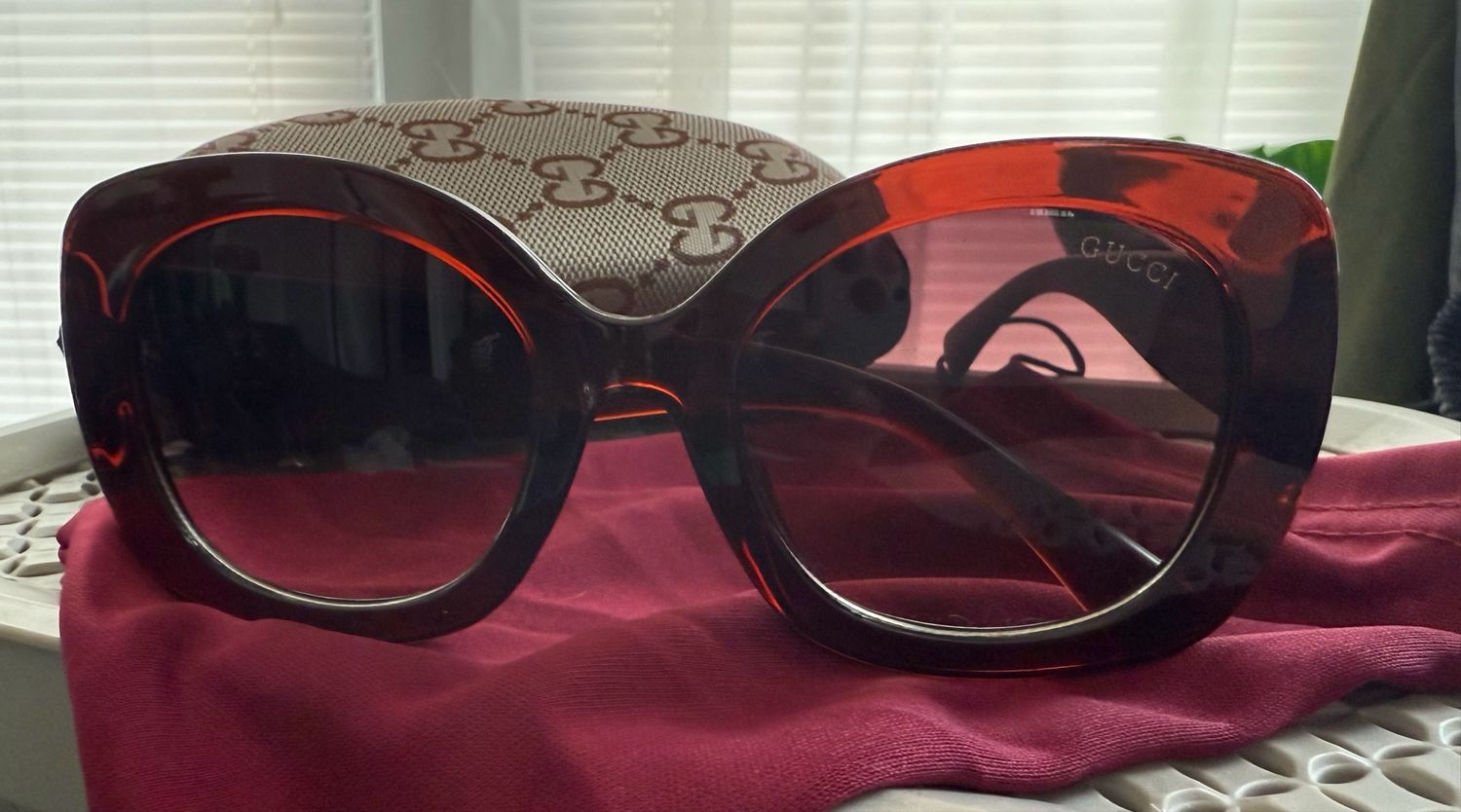 Gucci Mono Sunglasses 🕶️