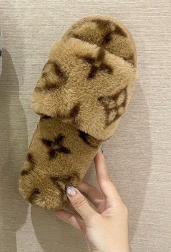 LV Brown Flower Slippers 10/11