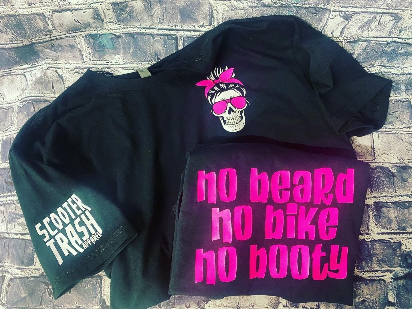 NO BEARD NO BIKE NO BOOTY - T-SHIRT