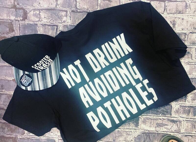 NOT DRUNK AVOIDING POTHOLES - T-SHIRT