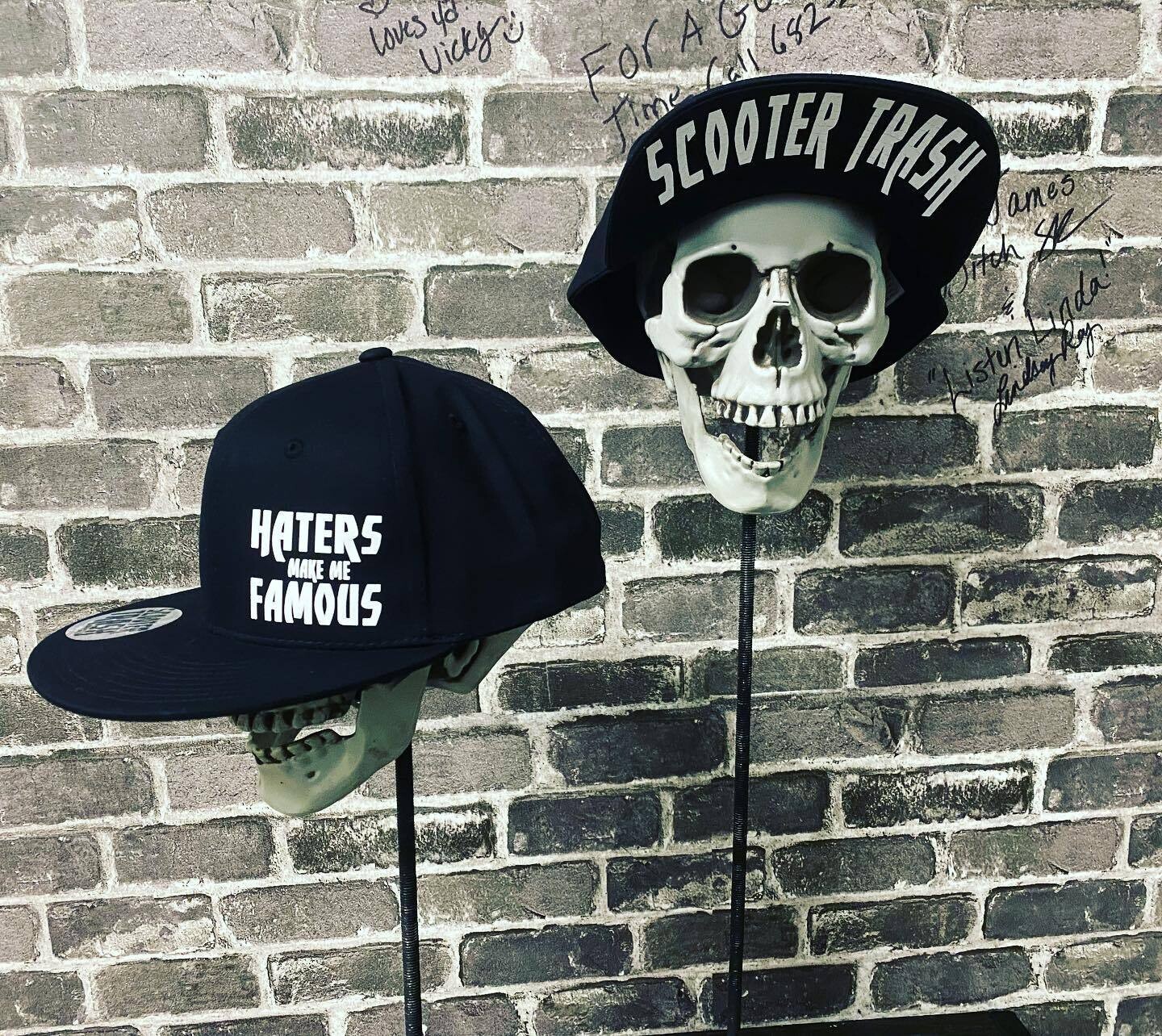 HATERS MAKE ME FAMOUS- SNAP BACK