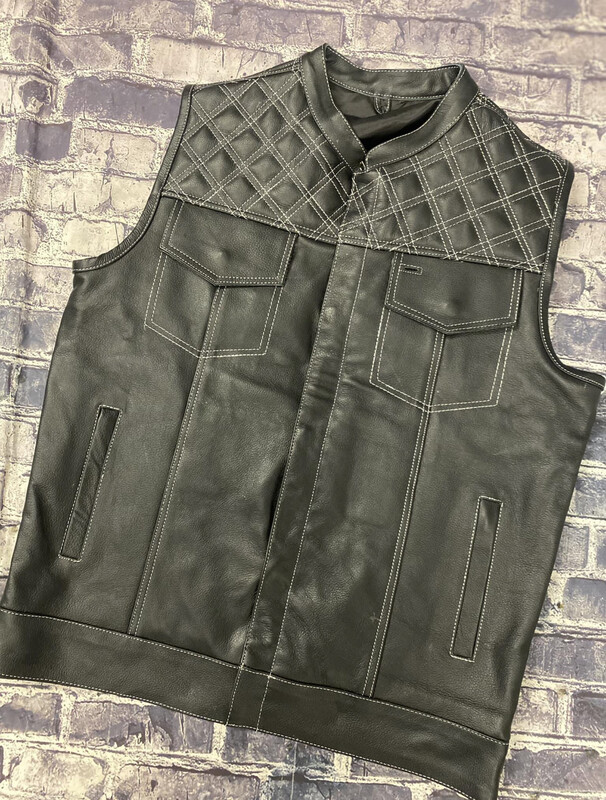 BLACK LEATHER -DIMOND VEST