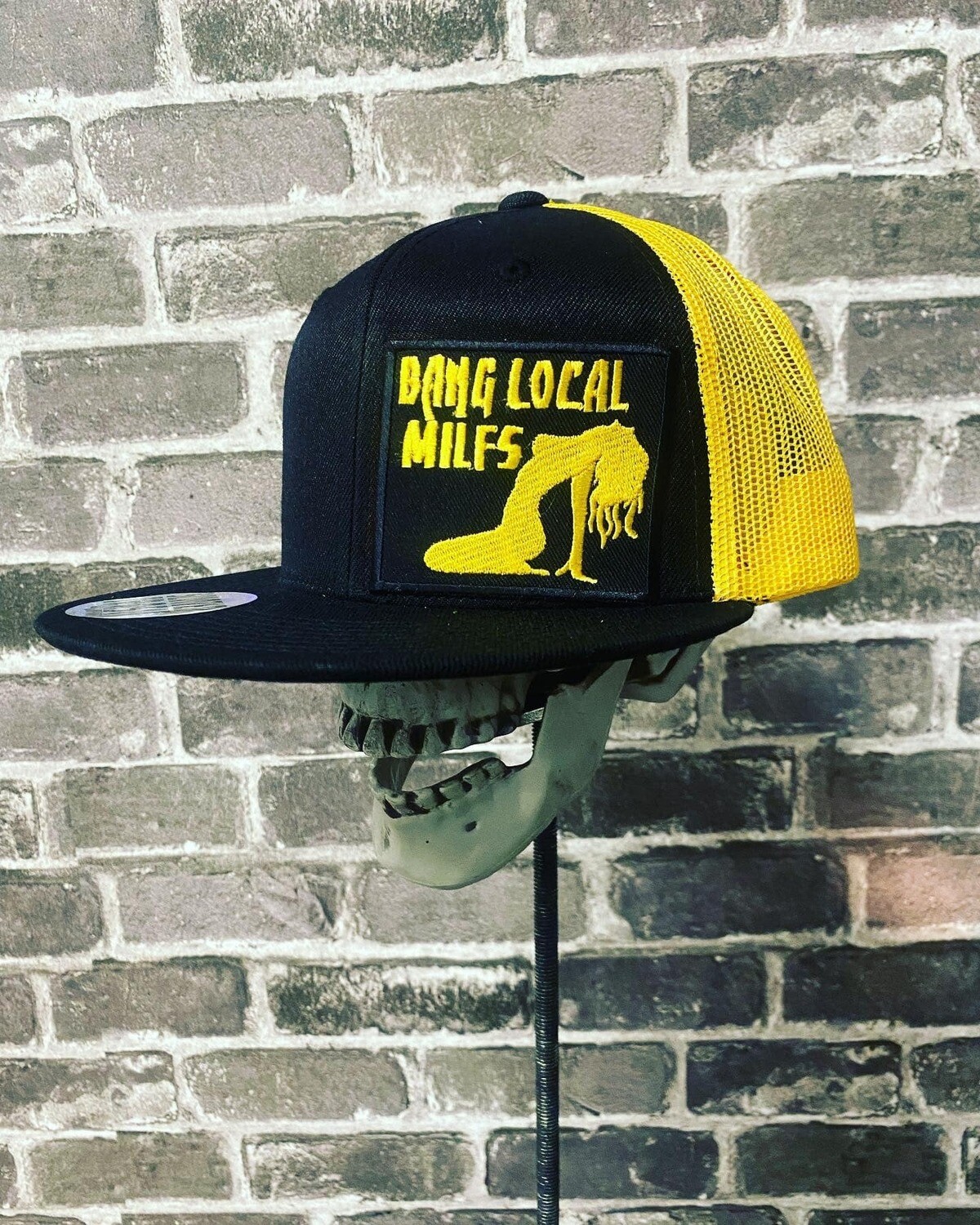 BANG LOCAL MILFS- YELLOW/GOLD  MESH - PATCH  - SNAP BACK
