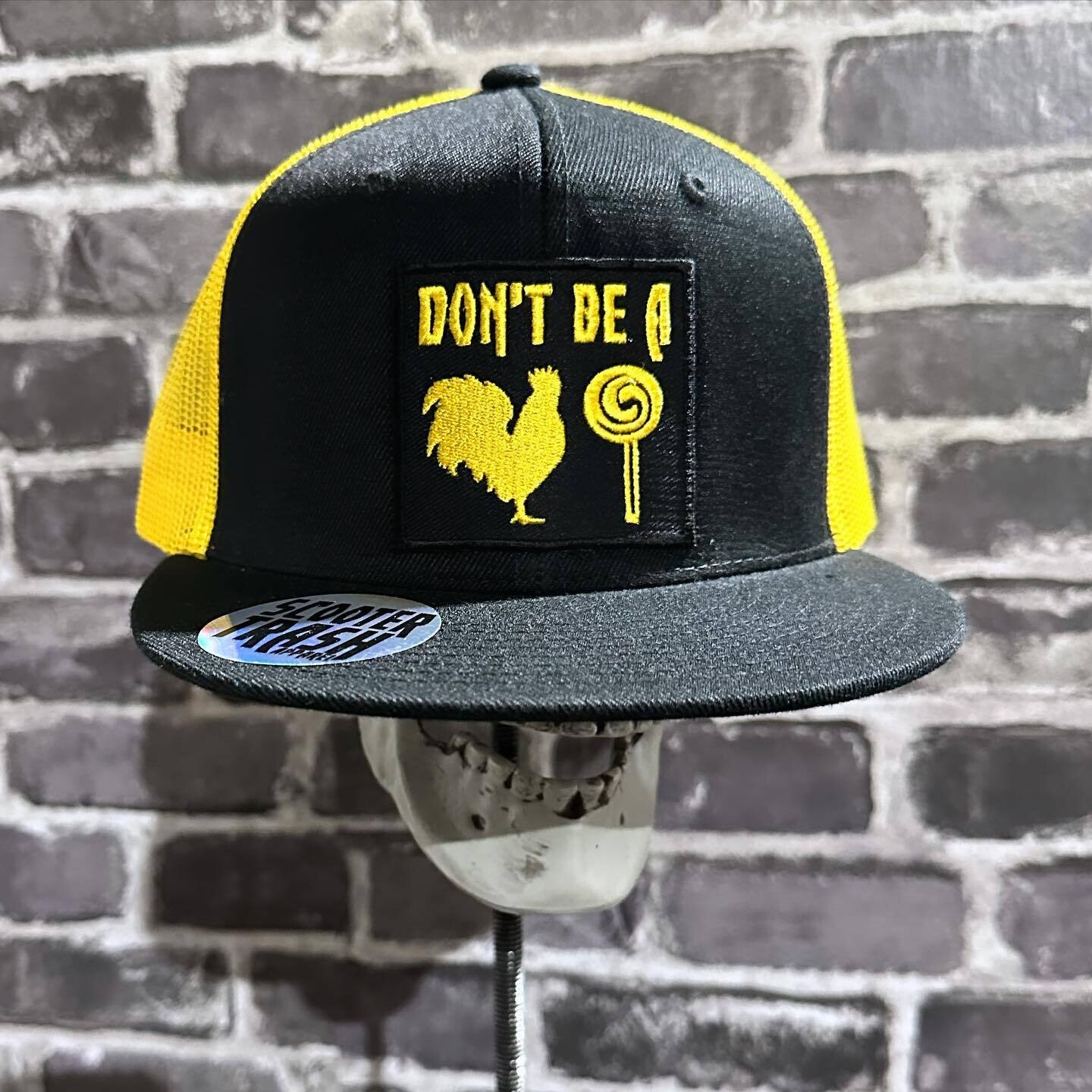 DON&#39;T BE A COCK SUCKER- YELLOW MESH - PATCH - SNAP BACK
