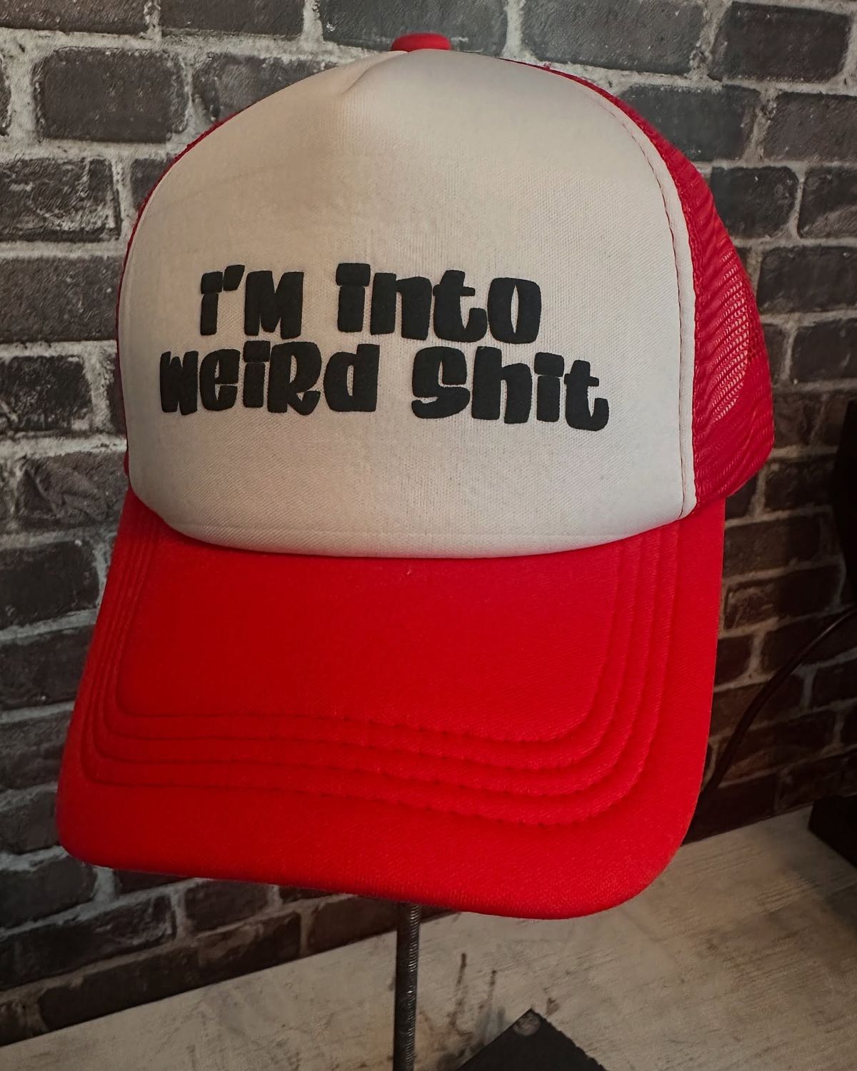 I&#39;M INTO WEIRD SHIT - RED - FOAM -SNAP BACK