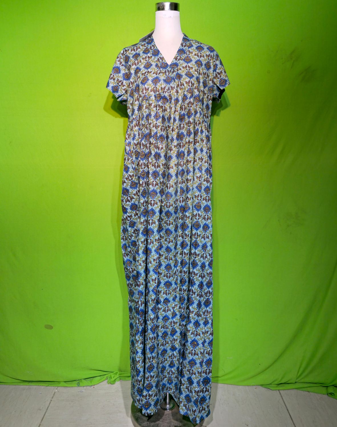 L-XL Crystal Amani Dress 100% Cotton 57&quot; Inches Long Jalabiya