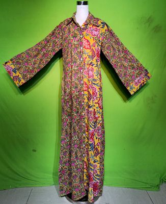 S-M Crystal Singapore Dress 100% Cotton 57&quot; Inches Long Jalabiya
