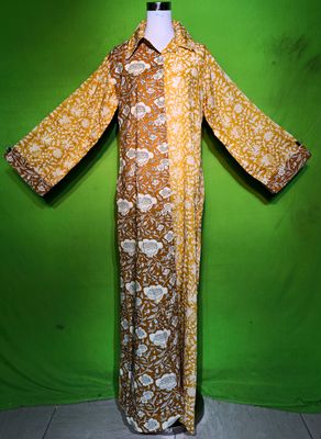 S-M Crystal Singapore Dress 100% Cotton 57&quot; Inches Long Jalabiya