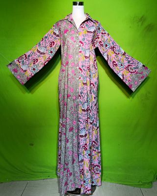S-M Crystal Singapore Dress 100% Cotton 57&quot; Inches Long Jalabiya