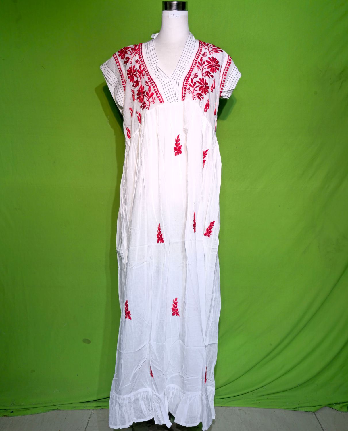 L-XL Embroidery Dress 100% Cotton 57&quot; Inches Long Jalabiya