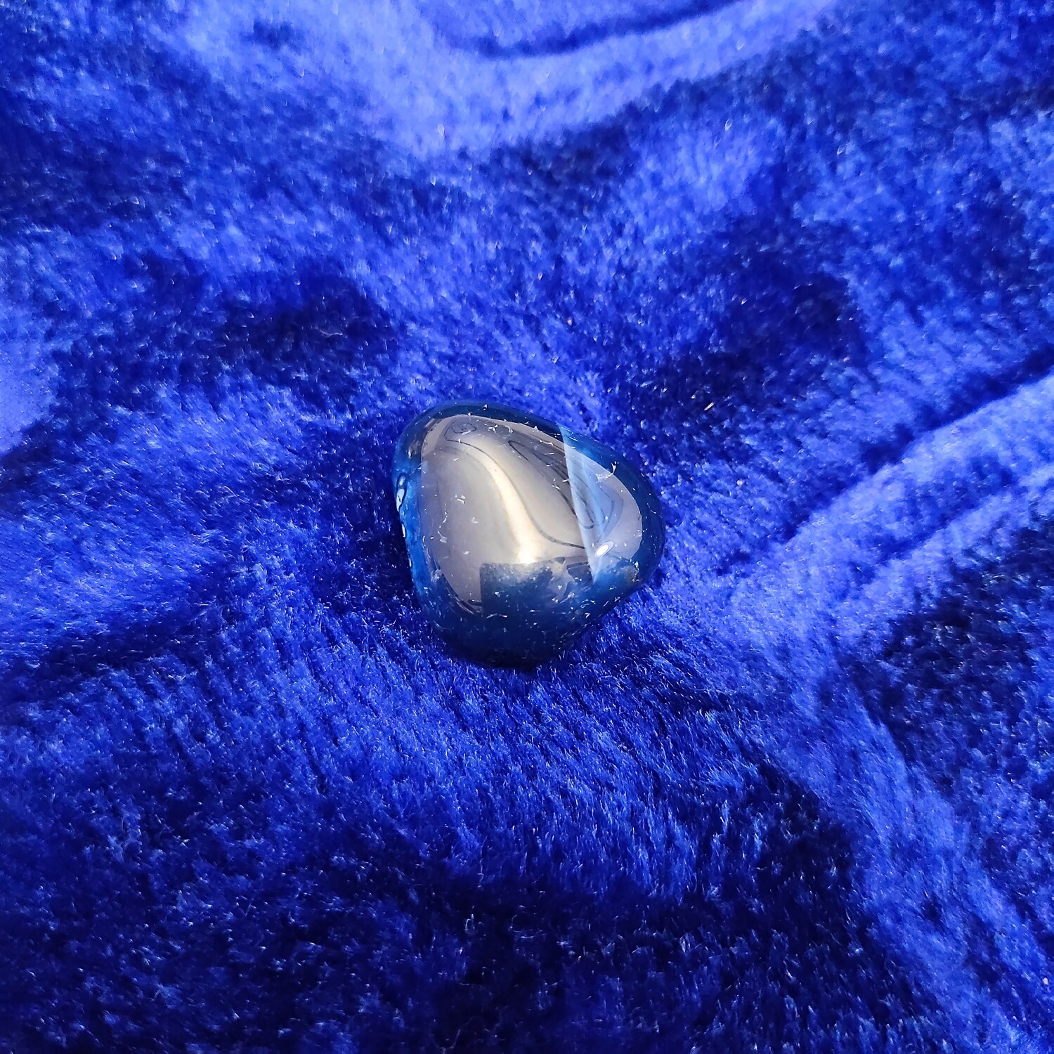 1 Energized Pebble of Blue Onyx Pebble