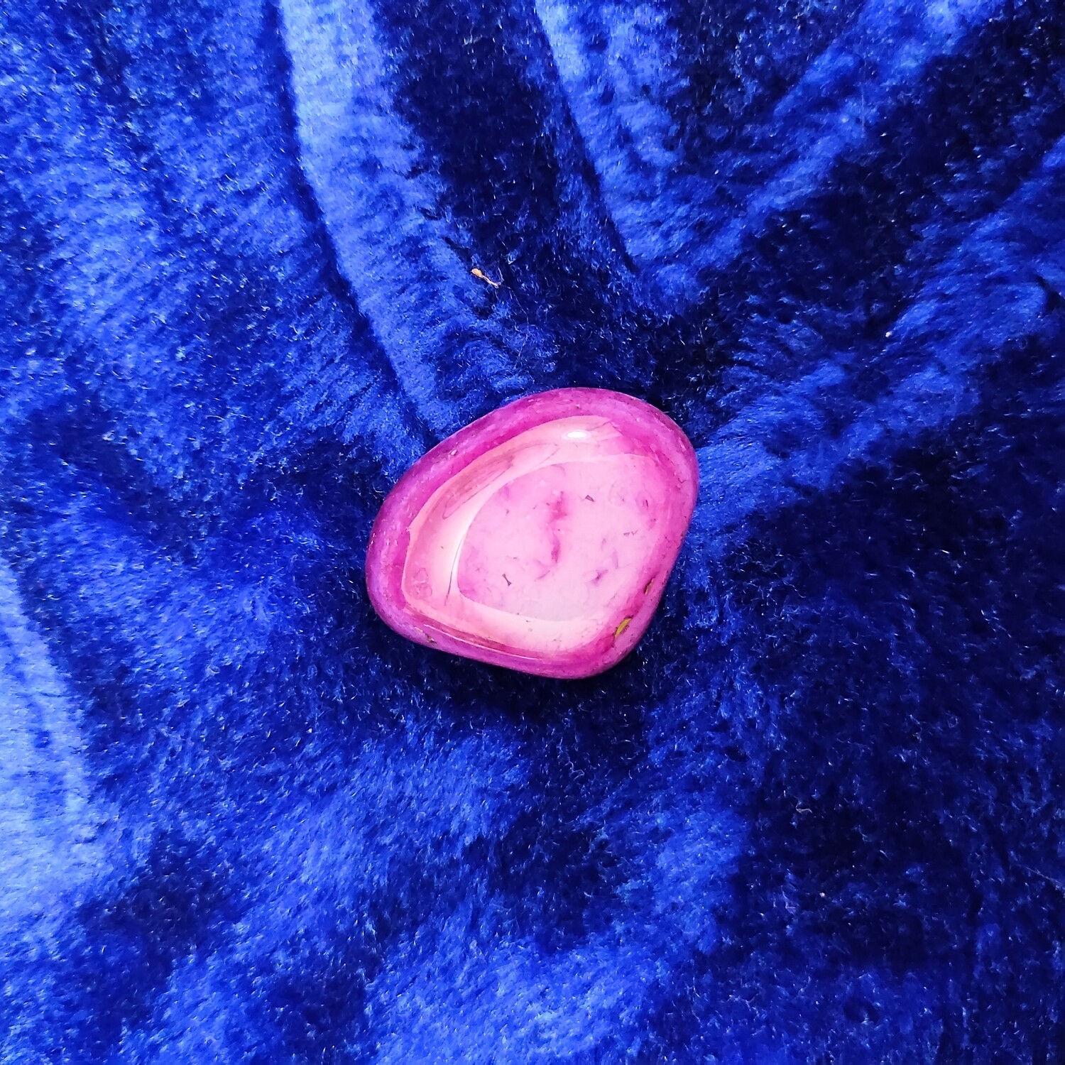 1 Energized Pebble of Pink Onyx Pebble