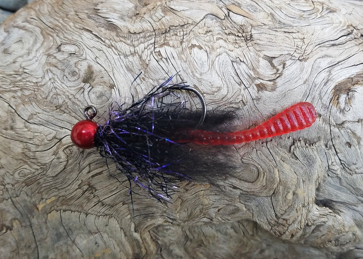 #WM07 &#39;Black &amp; Red&#39; UV Worm Jig