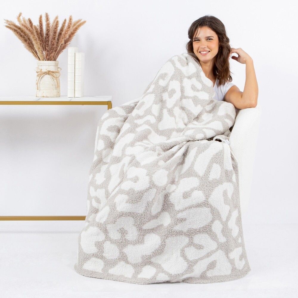 Luxe Blanket, Blanket Color: Light Grey/White Leopard