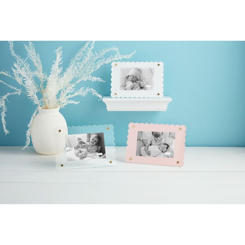 Scallop Picture Frame