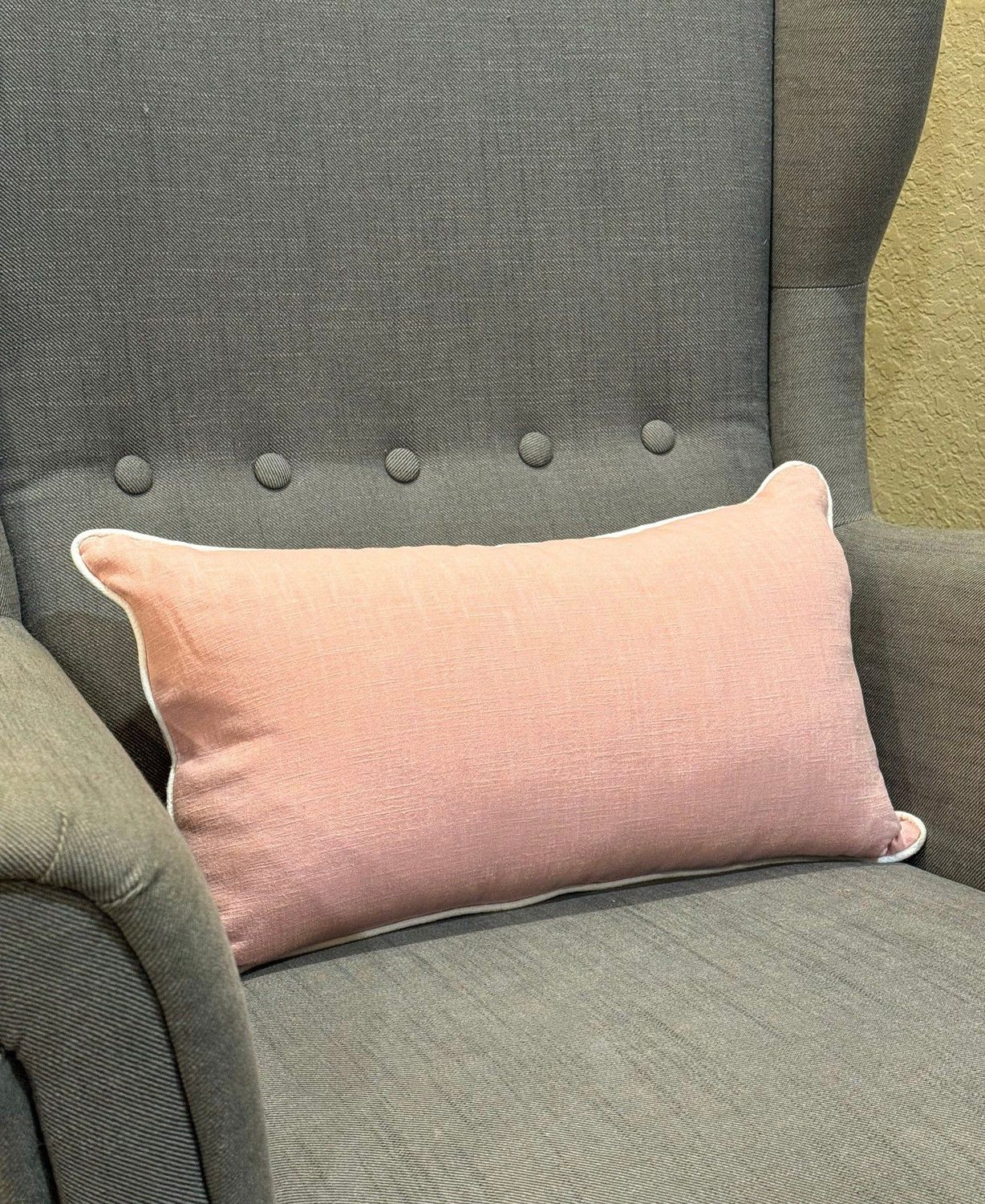 Pillow with Piped Edge Pillow with Piped Edge