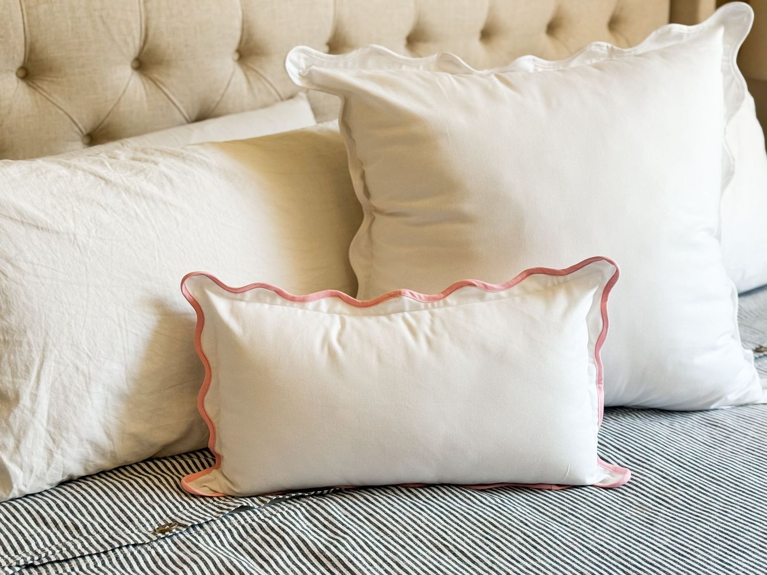 Pillow with Scalloped Edge