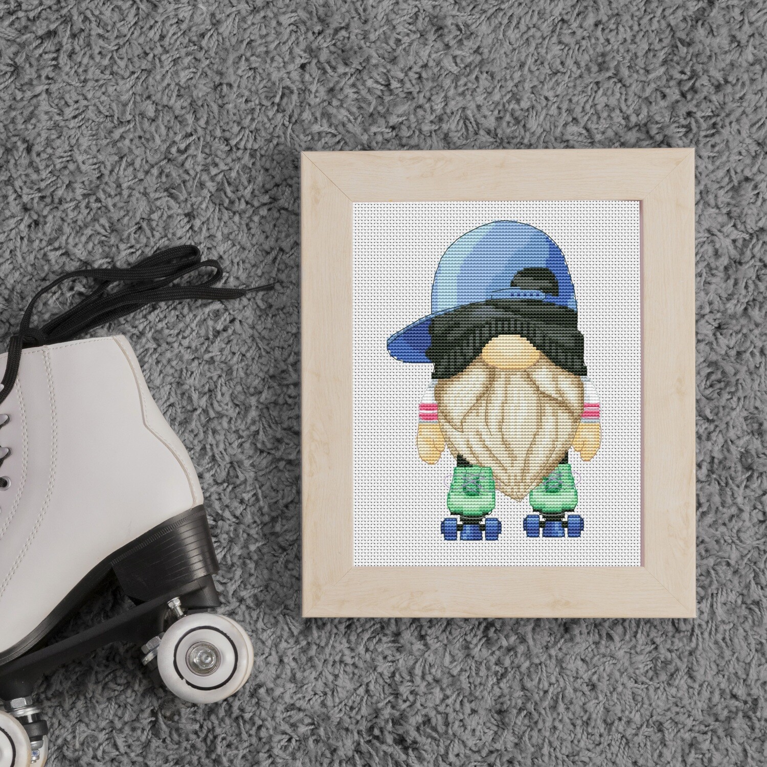 Gnome on skates, Gnome cross stitch, Modern cross stitch, Counted cross stitch, Rollerblading