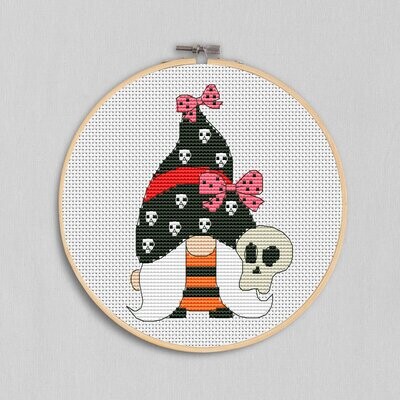 Free pattern: Halloween gnome